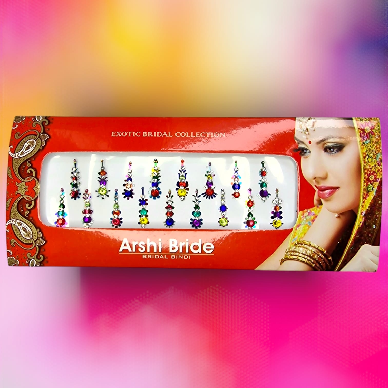 Ett multifärgat orientalisktindiskt smycke med färrgglada detaljer för fest rainbow