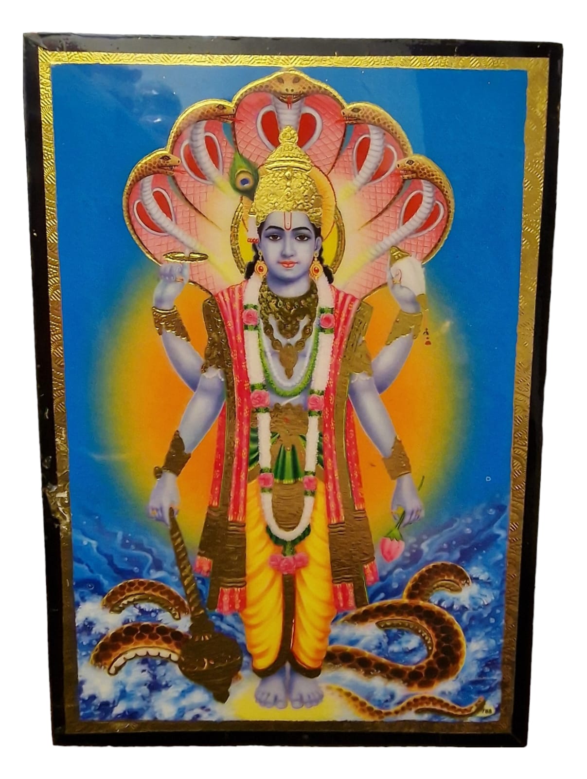 Liten tavla av Vishnu med ormar utan bakgrund