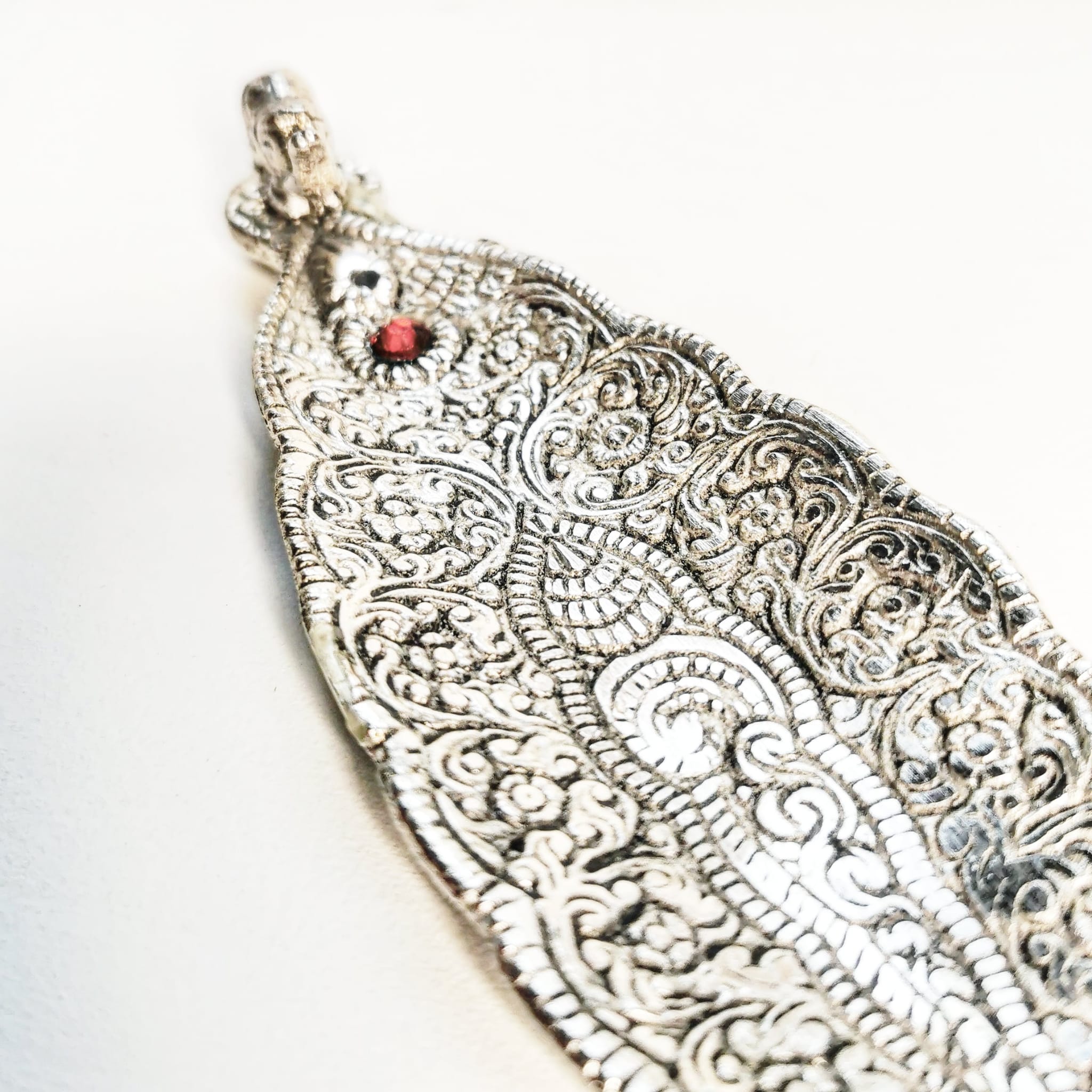 Rökelsehållare format som ett löv Silver närbild