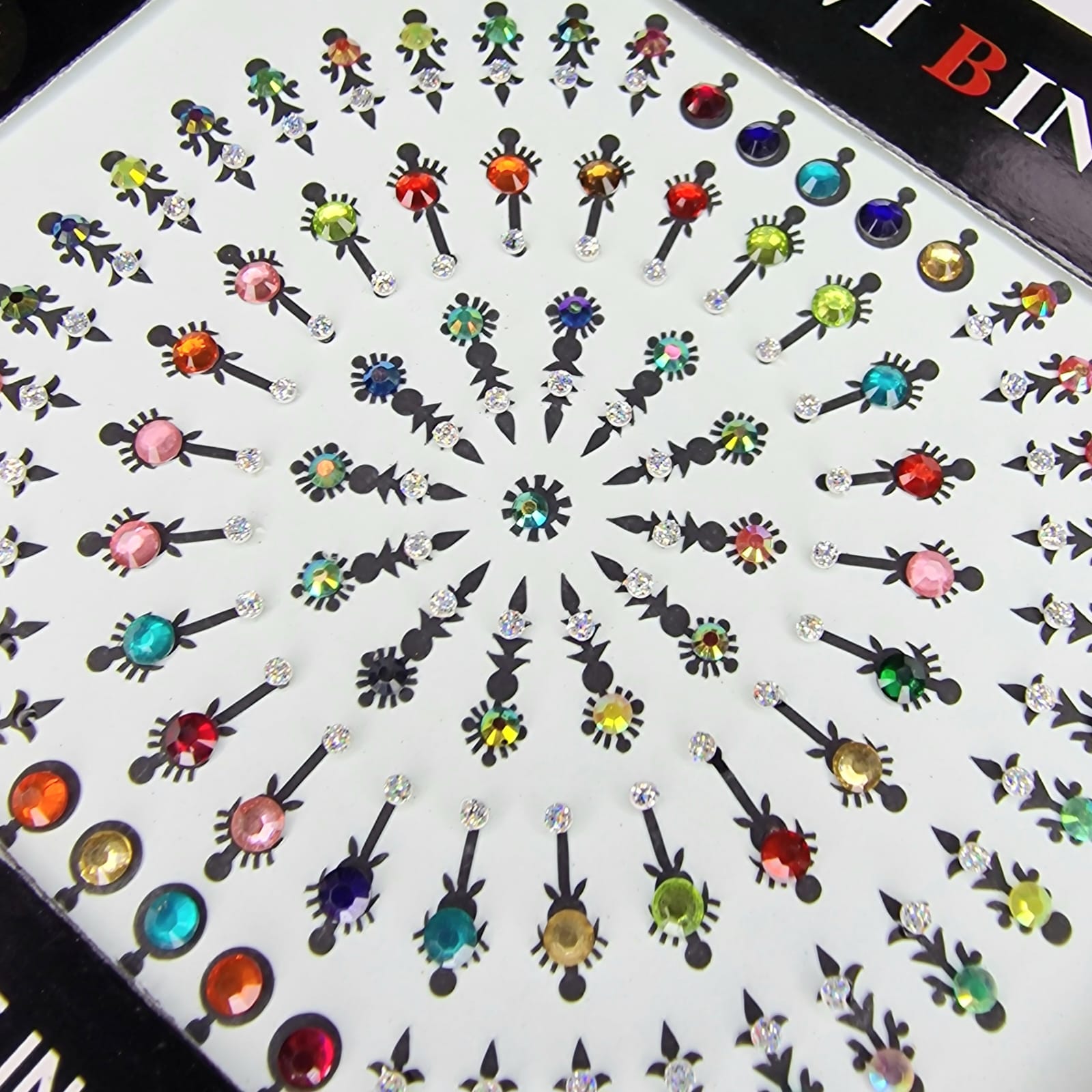 09 Bindis Indiska smycken närbild