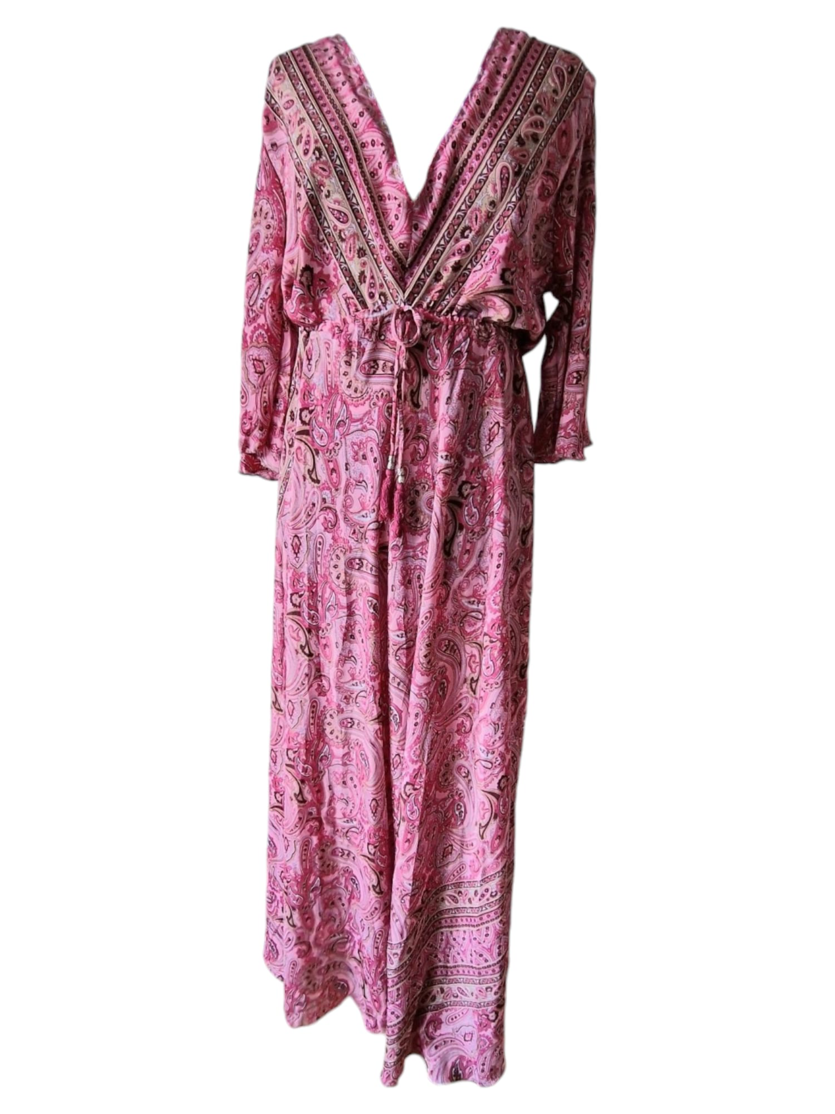 Bohemisk klänning med långa ärmar vid kjol och Djup v-ringad hals Cerise