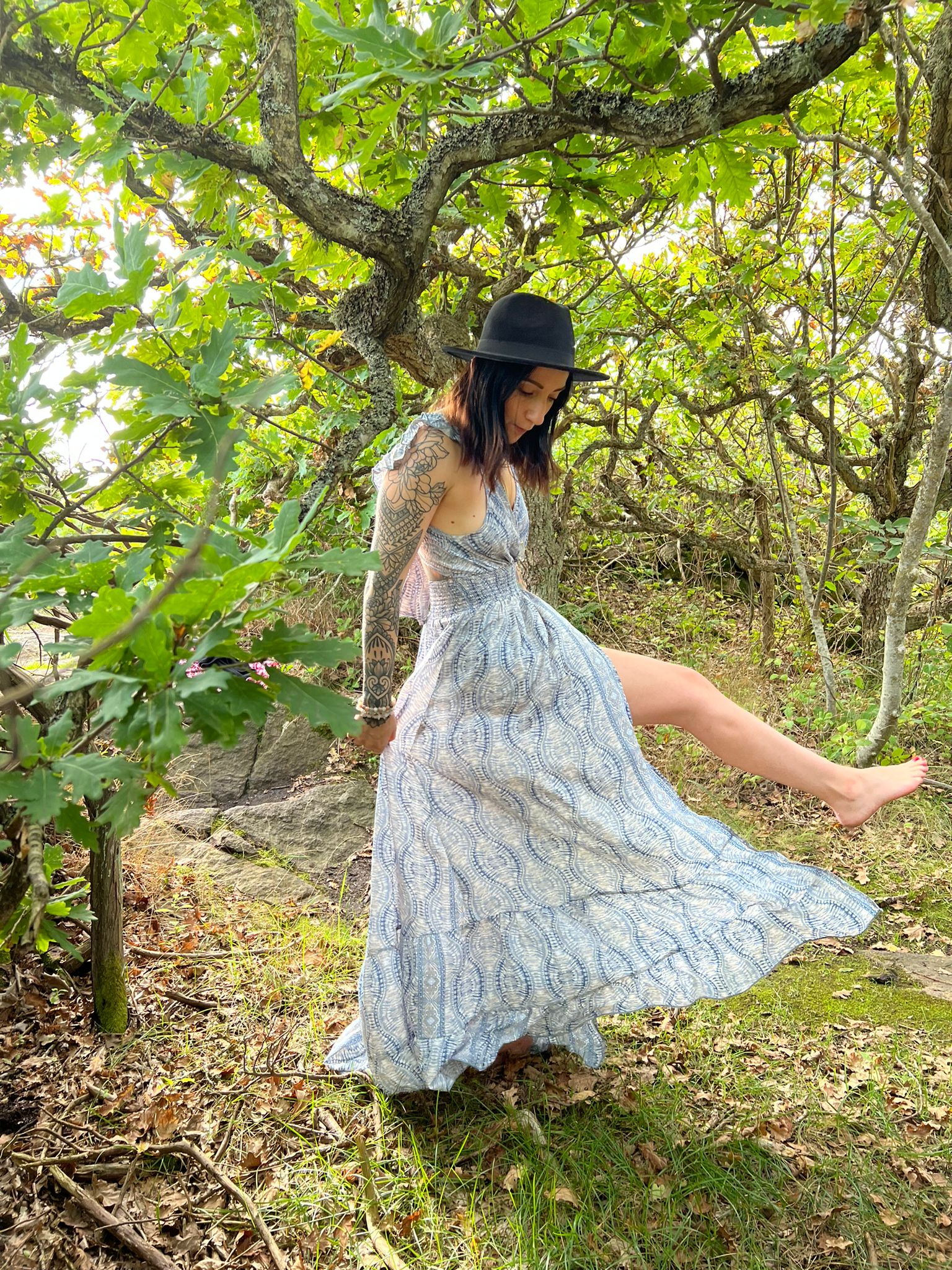 Långklänning med hög slits och smock Ljusblå modell