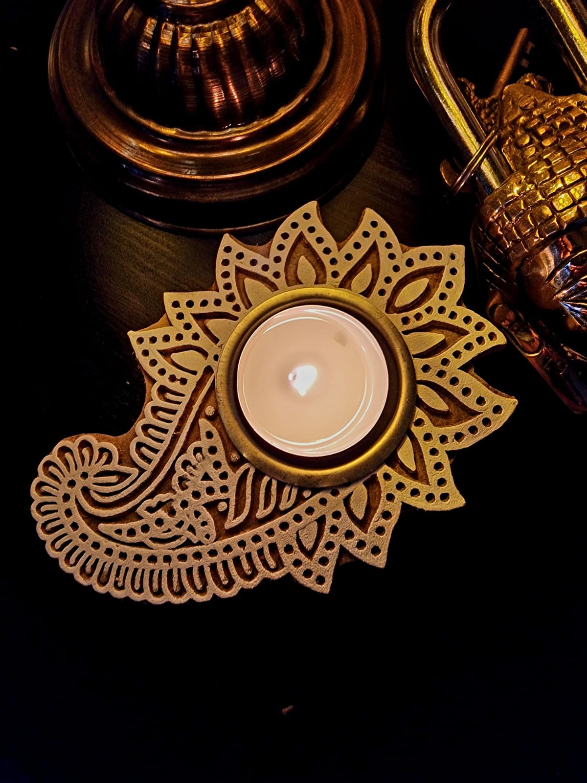 Ljuslykta av indisk trästämpel - PAISLEY